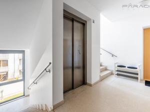 Pronájem bytu 4+1, Praha - Liboc, Naardenská, 138 m2
