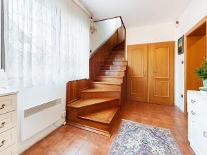 Prodej rodinného domu, Mukařov, Dubová, 256 m2