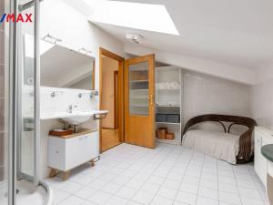 Prodej bytu 5+kk, Karlovy Vary - Drahovice, Lidická, 125 m2