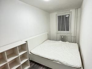 Pronájem bytu 3+1, Olomouc - Lazce, Řezáčova, 70 m2
