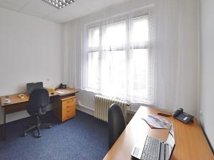 Pronájem kanceláře, Praha - Holešovice, Jablonského, 40 m2