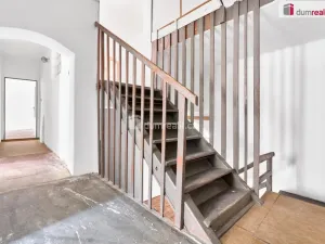 Prodej rodinného domu, Bečov nad Teplou, nám. 5. května, 246 m2