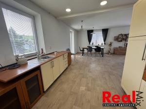 Prodej rodinného domu, Olomučany, 290 m2