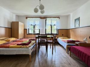 Prodej komerční nemovitosti, Stará Ves, Potočná, 250 m2