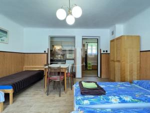 Prodej komerční nemovitosti, Stará Ves, Potočná, 250 m2