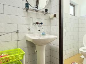 Prodej komerční nemovitosti, Stará Ves, Potočná, 250 m2
