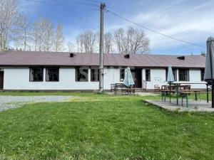 Prodej komerční nemovitosti, Stará Ves, Potočná, 250 m2