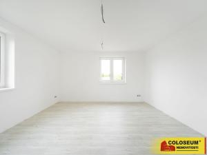 Prodej bytu 2+kk, Hrádek, 53 m2
