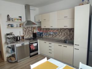 Prodej bytu 2+1, Ševětín, náměstí Šimona Lomnického, 54 m2