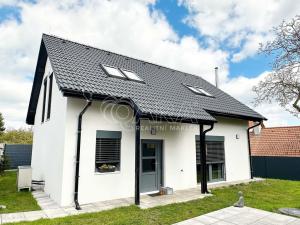 Prodej rodinného domu, Kamenice, Třešňová, 135 m2