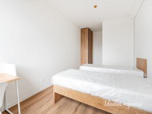 Pronájem bytu 2+kk, Praha - Břevnov, Na Větrníku, 55 m2