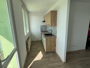 Pronájem bytu 1+kk, Pardubice - Polabiny, Lidická, 34 m2