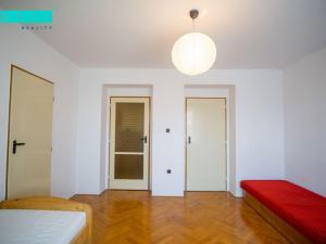 Pronájem bytu 2+1, Olomouc - Nové Sady, Myslbekova, 54 m2