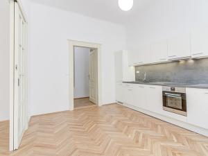 Pronájem bytu 2+1, Praha - Nové Město, Na Zderaze, 73 m2