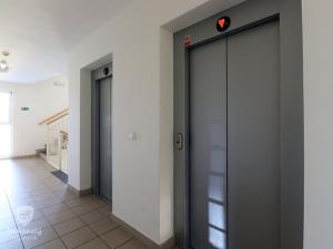Pronájem bytu 2+kk, Praha - Michle, V Dolině, 56 m2