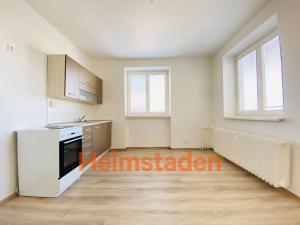 Pronájem bytu 1+kk, Ostrava - Poruba, Hlavní třída, 21 m2