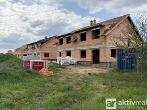 Prodej rodinného domu, Dolní Beřkovice - Vliněves, 127 m2