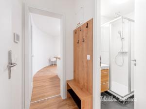 Pronájem bytu 2+kk, Praha - Břevnov, Na Větrníku, 34 m2