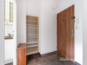 Pronájem bytu 1+1, Praha - Vršovice, Jakutská, 35 m2