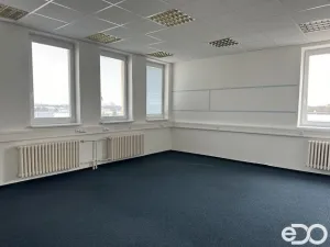 Pronájem kanceláře, Hradec Králové, Bratří Štefanů, 360 m2
