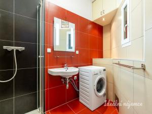 Pronájem bytu 2+kk, Praha - Vinohrady, Lucemburská, 55 m2
