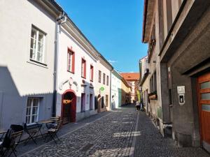 Pronájem obchodního prostoru, Sušice, Klostermannova, 80 m2