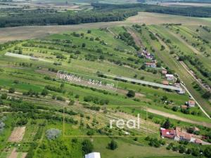 Prodej pozemku pro komerční výstavbu, Mutěnice, 3171 m2