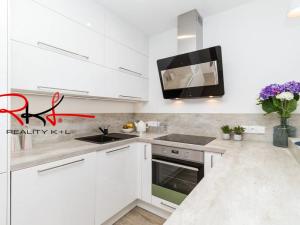 Prodej bytu 2+kk, Praha - Ruzyně, Drnovská, 42 m2