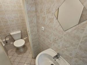 Pronájem obchodního prostoru, Mariánské Lázně, Hlavní třída, 45 m2