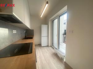 Pronájem bytu 2+kk, Zlín, Tyršovo nábřeží, 44 m2