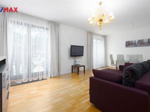 Prodej bytu 2+kk, Karlovy Vary, Libušina, 76 m2