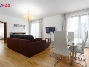 Prodej bytu 2+kk, Karlovy Vary, Libušina, 70 m2