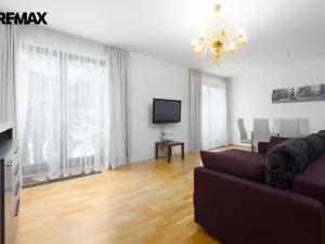 Prodej bytu 2+kk, Karlovy Vary, Libušina, 70 m2