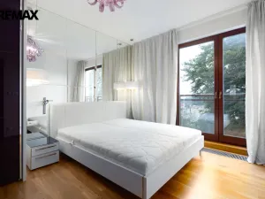 Prodej bytu 2+kk, Karlovy Vary, Libušina, 70 m2