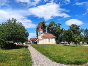 Prodej pozemku pro bydlení, Třeboň, 1549 m2