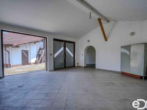 Prodej restaurace, Hradešín, 178 m2