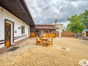 Prodej restaurace, Hradešín, 178 m2