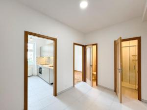 Pronájem bytu 2+1, Praha - Vinohrady, Záhřebská, 49 m2