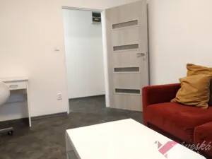 Pronájem bytu 1+1, Luštěnice - Zelená, 33 m2