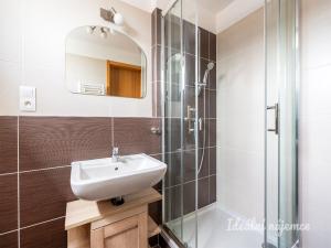 Pronájem bytu 4+kk, Praha - Dolní Chabry, K Beranovu, 98 m2