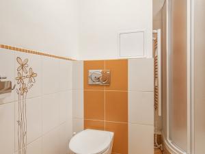 Pronájem bytu 1+kk, Praha - Záběhlice, Jabloňová, 27 m2