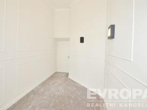 Prodej bytu 2+kk, Praha - Smíchov, Jindřicha Plachty, 51 m2