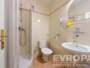 Prodej ubytování, Karlovy Vary, Balbínova, 650 m2