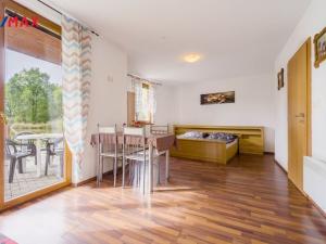 Prodej apartmánu, Hrdějovice, 500 m2