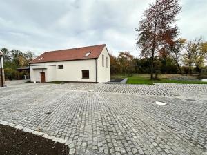 Prodej bytu 1+kk, Praha, Kuťatská, 47 m2