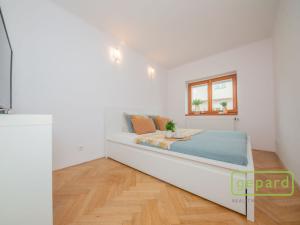 Prodej bytu 2+kk, Praha - Holešovice, Janovského, 49 m2