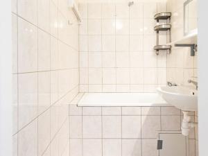 Pronájem bytu 2+kk, Praha - Řepy, Makovského, 43 m2