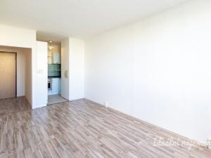 Pronájem bytu 2+kk, Praha - Řepy, Makovského, 43 m2