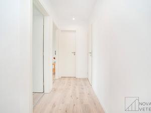 Prodej bytu 4+kk, Praha - Prosek, Vysočanská, 80 m2