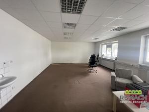 Pronájem kanceláře, Uherský Brod, U Korečnice, 350 m2